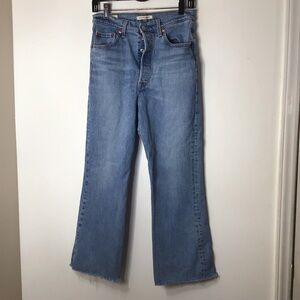 Levi's Women's Light Blue Jeans